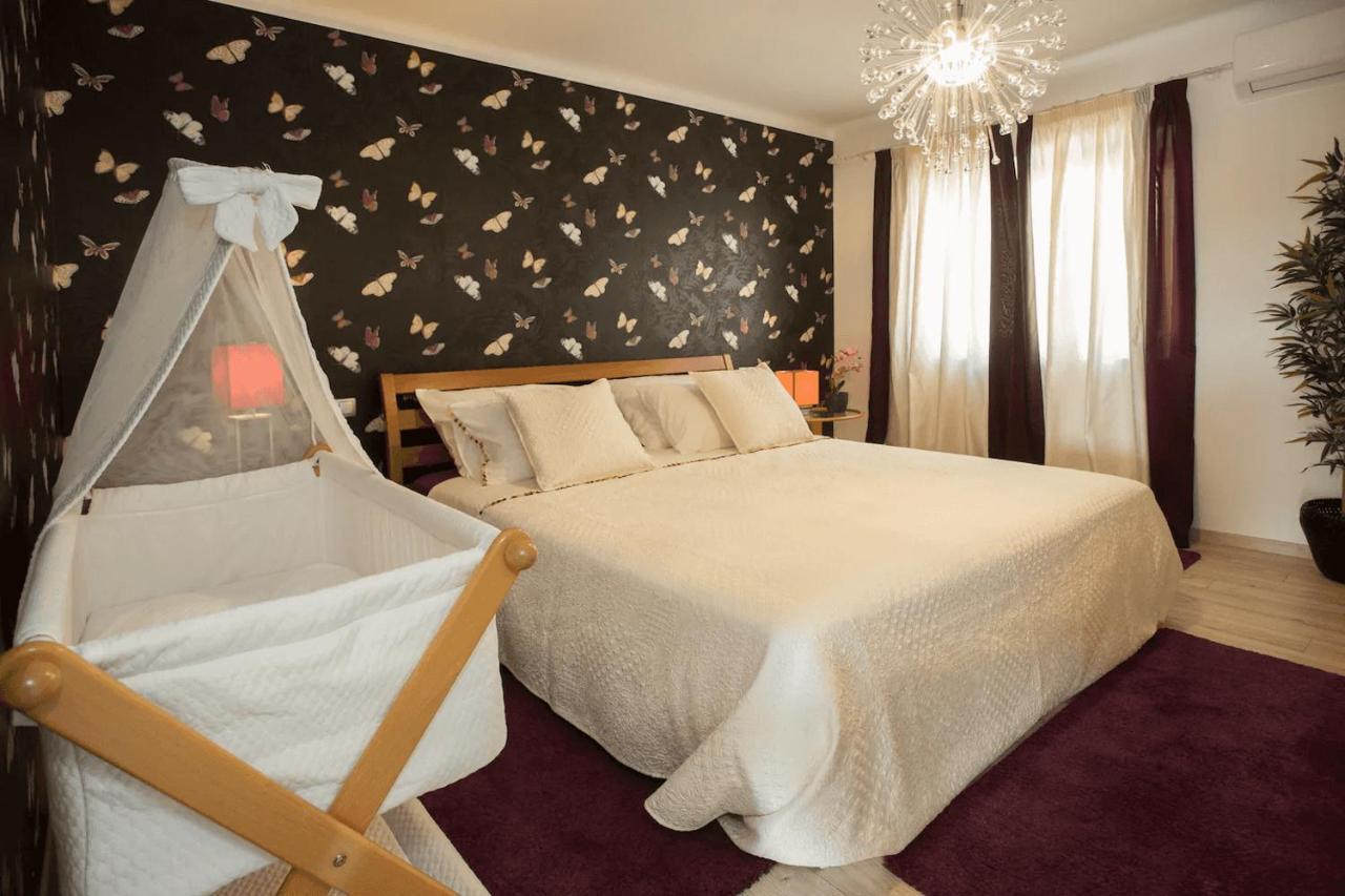 Butterfly With Sea View Apartman